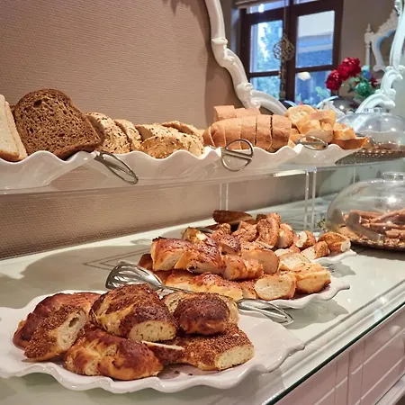 酒店 杰拉勒苏尔坦特级酒店 4*