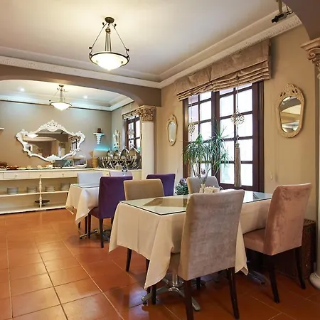 Celal Sultan Special Class מלון 4*