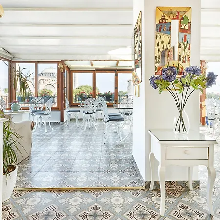 酒店 杰拉勒苏尔坦特级酒店 4*